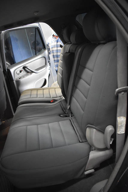 Toyota Sequoia Middle Seat Covers (01-04)